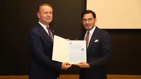 Tokat Belediye Başkanı'na Ödül Verildi