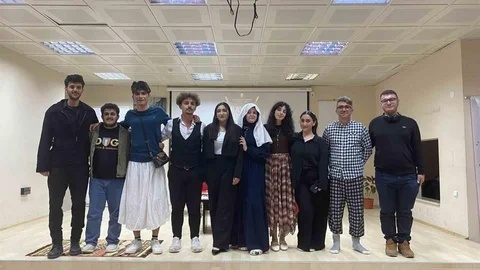 Bayburt'ta Tiyatro Ekipten Sezon Finali