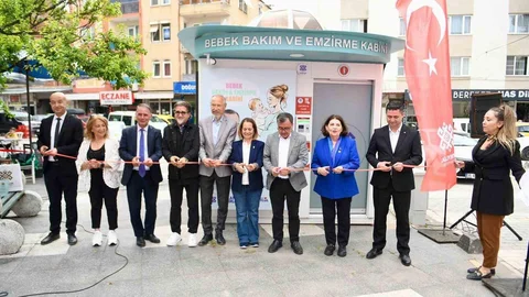 Altıeylül'de Bebek Bakım Kabinleri Açıldı