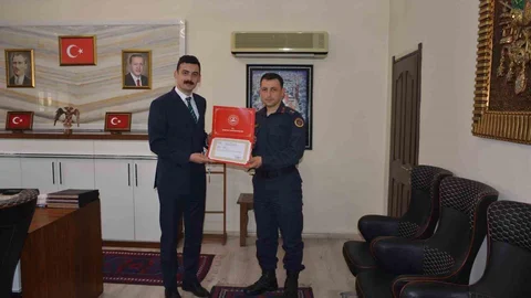 Manyas'ta Jandarma ve Emniyete Başarı Belgesi Verildi