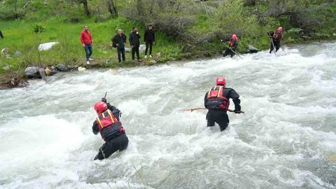 Muş'ta Kadın Arama Çalışmaları Devam Ediyor
