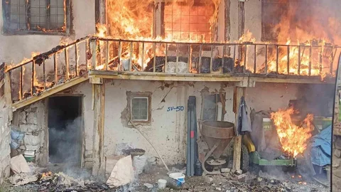 Yozgat'ta Soba Bacasından Yangın Çıktı