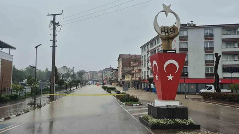 Bartın'da Avu Deresi Taştı