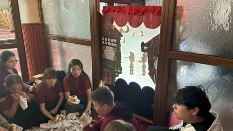 Zonguldak'ta Öğrencilerin Coşkulu Şenliği