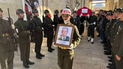 Edirne'de Kıbrıs Gazisi Uğurlandı