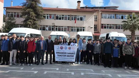 Bafra'da Öğrenciler Üretim Alanlarını İnceledi