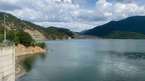 Bolu'da Barajdan Su Tahliyesi Yapılıyor