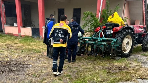 Eski Muhtar Traktörün Altında Bulundu