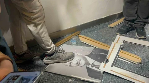 Kılıçdaroğlu'na Tepki: Fotoğrafı Çiğnendi
