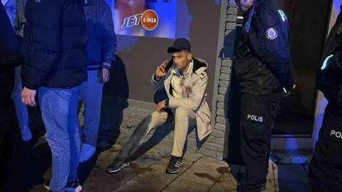 Aksaray'da Köpek Ararken Bıçaklandı