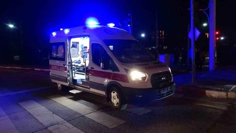Malatya'da Ticari Araç Devrildi