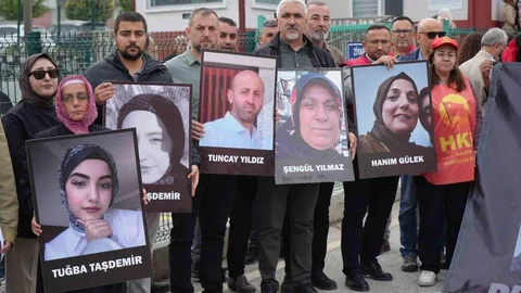Kocaeli'de Fabrika Yangınında 3 Kişi Tahliye Edildi