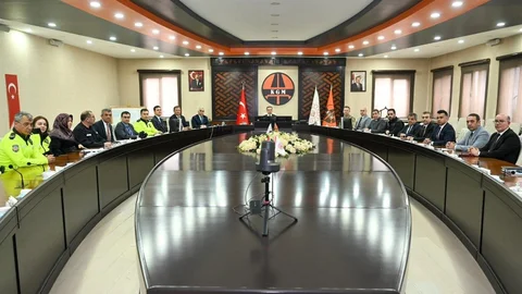 Erzurum'da Trafik Güvenliği Zirvesi