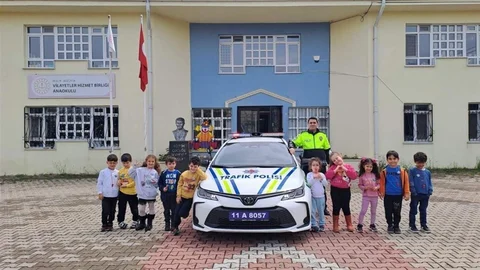 Bilecik'te Anaokulu Öğrencilerine Trafik Eğitimi