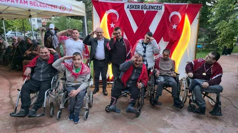 Özel Askerler İçin Unutulmaz Gece