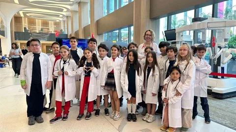İzmir'de Çocuklara Sağlık Eğitimi
