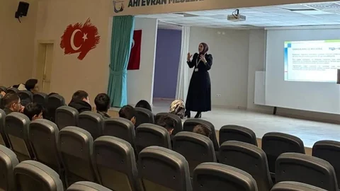 Bayburt'ta Öğrencilere Ruh Sağlığı Eğitimi Verildi