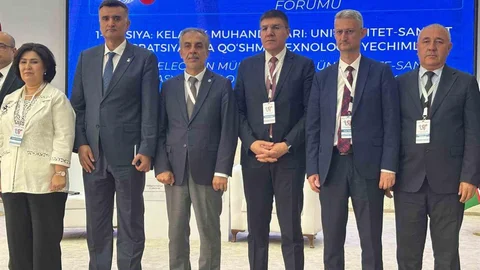 Ege Üniversitesi Rektörü Özbekistan'da Forumda Bulundu
