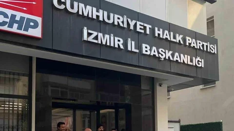 İzmir'de CHP Bayramlaşma Töreni İptal Edildi