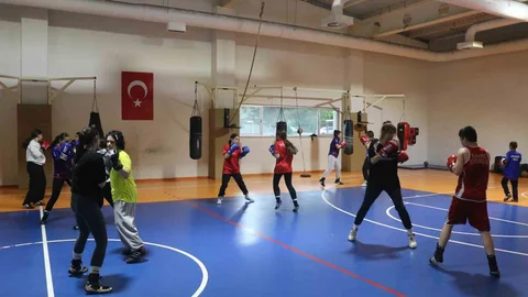 Genç Boksörler Milli Takım Hedefliyor