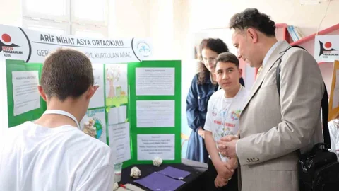 Bozüyük'te TÜBİTAK Bilim Fuarı Açıldı