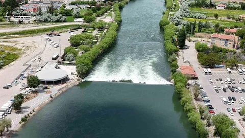 Kızılırmak Nehri'nde Su Seviyesi Yükseldi