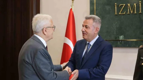 İzmir'de Bayramlaşma Töreni Gerçekleşti
