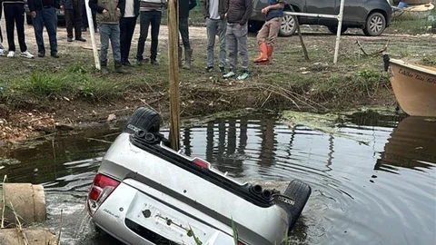 Bursa'da Otomobil Gölü'ne Uçtu