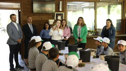Alanya'da Minik Öğrenciler Toprakla Buluştu