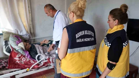 Bodrum'da Yatağa Bağımlı Hastalara Bayram Ziyareti