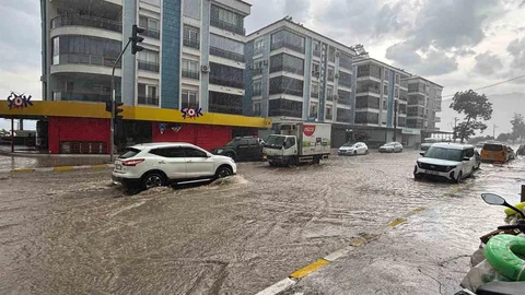 Bozdoğan’da Sağanak Yağış Sonrası Ekipler Görevde