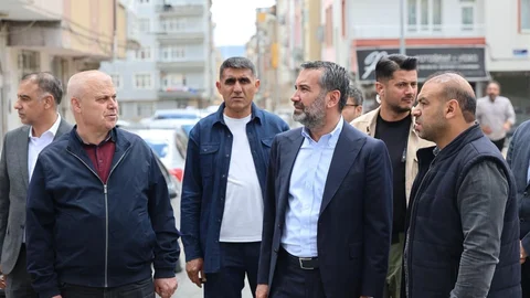 Elazığ'da Yol Yenileme Çalışmaları Devam Ediyor