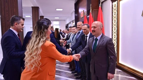 Aydın'da Vali Varol Personel ile Bayramlaştı