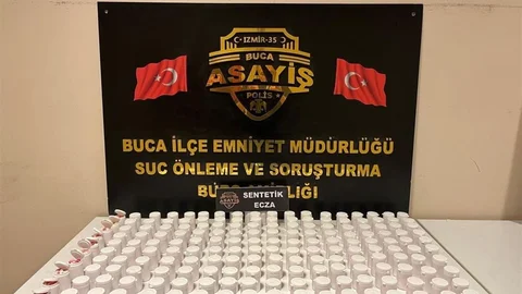 İzmir'de Uyuşturucu Operasyonu Başarıyla Gerçekleşti