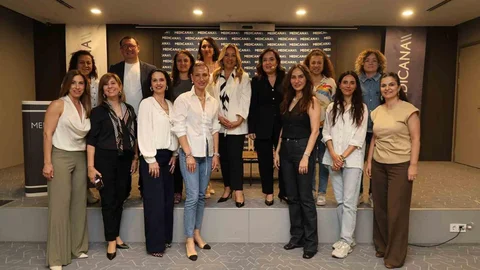 İzmir'de Medicana Sohbetleri Gerçekleşti