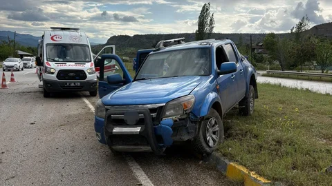 Kastamonu'da Kamyonet Takla Attı