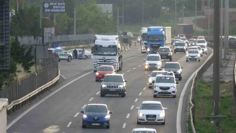 Kocaeli TEM Otoyolu’nda Trafik Yoğunluğu Başladı