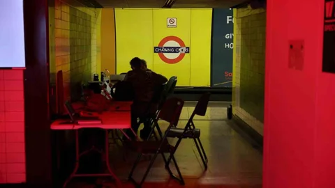Londra'da Askeri Tatbikat Gerçekleştirildi