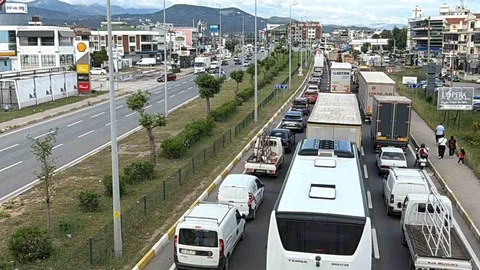 Kuzey Ege'de Bayram Tatili Yoğunluğu Başladı