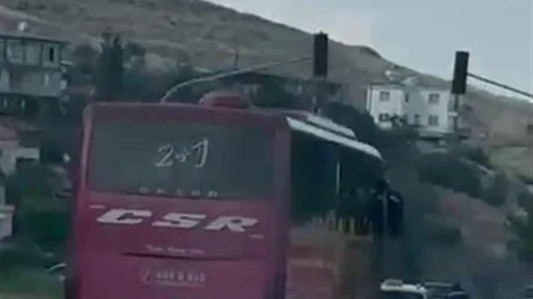 Hatay'da Tehlikeli Otobüs Manevraları