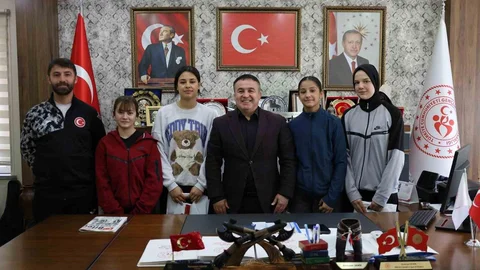Bilecik'te Boks Şampiyonası Başarısı