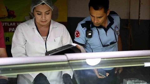 Kuşadası'nda Gıda Denetimleri Artırıldı