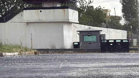 Diyarbakır'da Dolu ve Sağanak Yağış