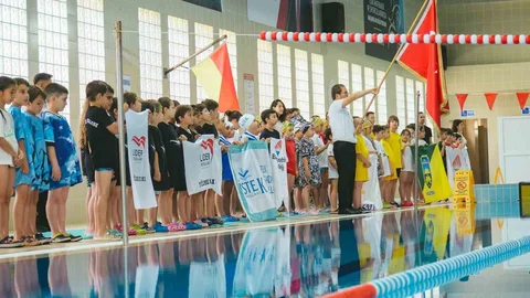 Aydın'da Yüzme İl Birinciliği Başladı