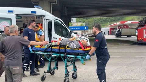 Samsun'da İki Araç Çarpıştı
