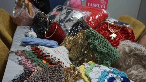 İzmir'de El Sanatları Geleceğe Taşınıyor