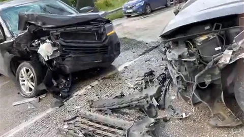 Burdur'da Üç Araç Çarpıştı