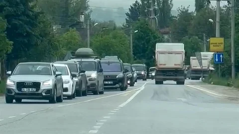 Bolu'da Uzun Araç Kuyrukları Oluştu