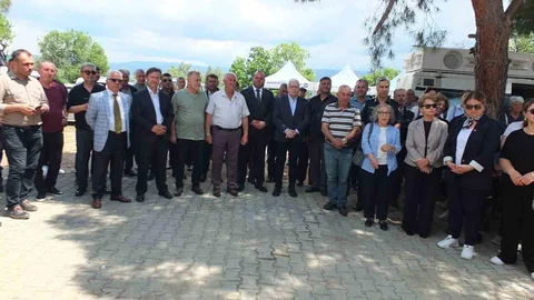 Burhaniye'de Eski Okul Yenilendi