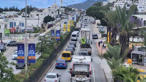 Bodrum'a 24 Saatte 20 Bin Araç Girişi Oldu